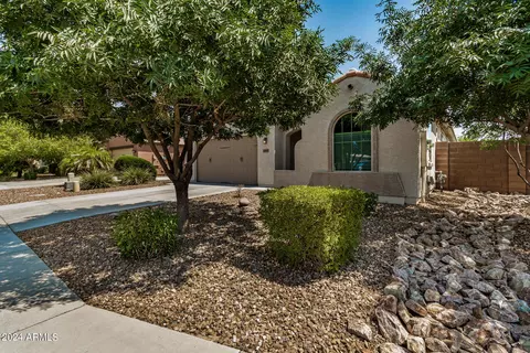 2007 E Flintlock Dr, Gilbert, AZ 85298 photo 2