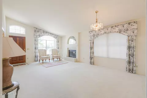 3607 E Topeka Dr, Phoenix, AZ 85050 photo 4