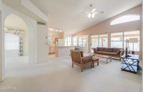 3607 E Topeka Dr, Phoenix, AZ 85050 photo 7