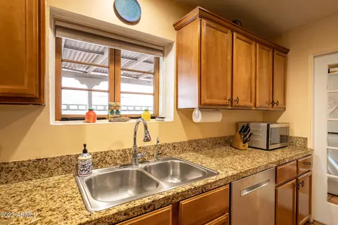 1409 E Diamond St, Phoenix, AZ 85006 photo 13