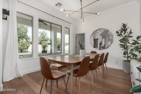 Dining - 3088 E Morrison Ranch Pkwy, Gilbert, AZ 85296 photo 1 of 3