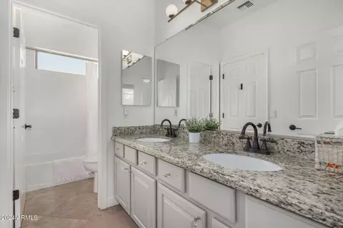 Bath - 3088 E Morrison Ranch Pkwy, Gilbert, AZ 85296 photo 6 of 10