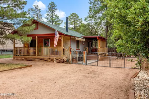 2063 Elkhorn Draw Dr, Overgaard, AZ 85933