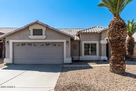 1138 S Larkspur St, Gilbert, AZ 85296