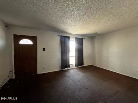 102 W Winston Dr, Phoenix, AZ 85041 photo 4