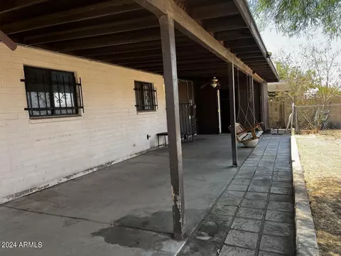 102 W Winston Dr, Phoenix, AZ 85041 photo 8
