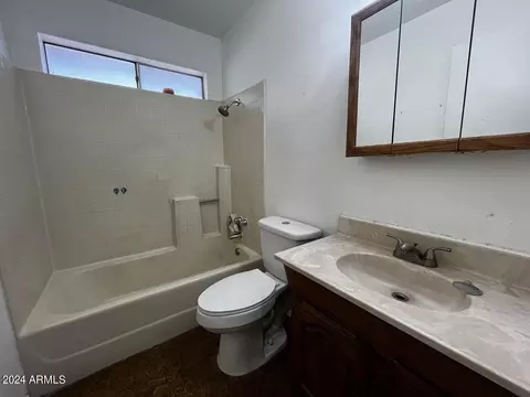 102 W Winston Dr, Phoenix, AZ 85041 photo 3