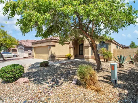 4032 W Blackhawk Dr, Glendale, AZ 85308