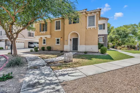 762 N Laguna Dr, Gilbert, AZ 85233