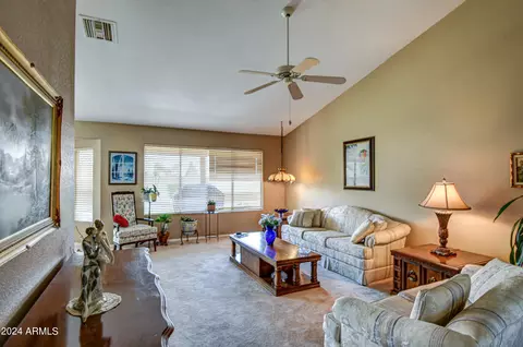 4207 E Wescott Dr, Phoenix, AZ 85050 photo 8