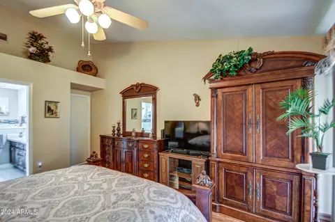 4207 E Wescott Dr, Phoenix, AZ 85050 photo 31