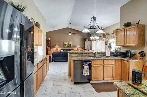 4207 E Wescott Dr, Phoenix, AZ 85050 photo 25