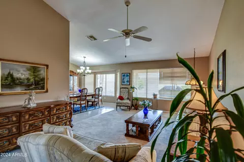 4207 E Wescott Dr, Phoenix, AZ 85050 photo 9