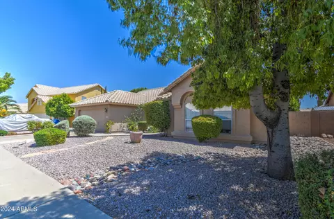4207 E Wescott Dr, Phoenix, AZ 85050 photo 4