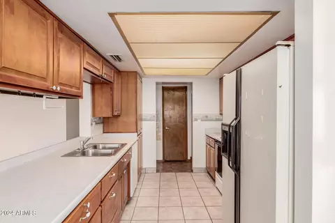 2003 E Magdalena Dr, Tempe, AZ 85283 photo 8