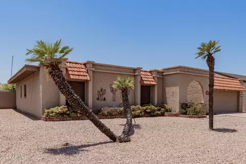 2003 E Magdalena Dr, Tempe, AZ 85283 photo 2