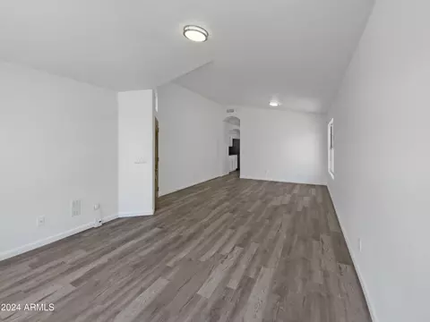 7426 E Knowles Ave, Mesa, AZ 85209 photo 3