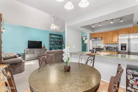 916 E Diamond Dr, Tempe, AZ 85283 photo 10