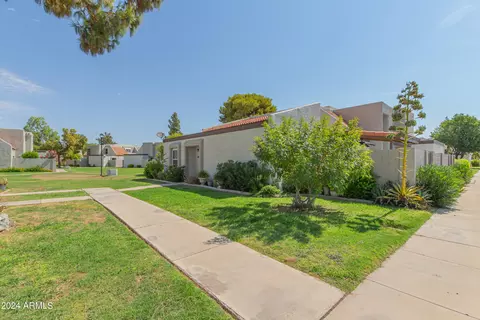 916 E Diamond Dr, Tempe, AZ 85283 photo 3