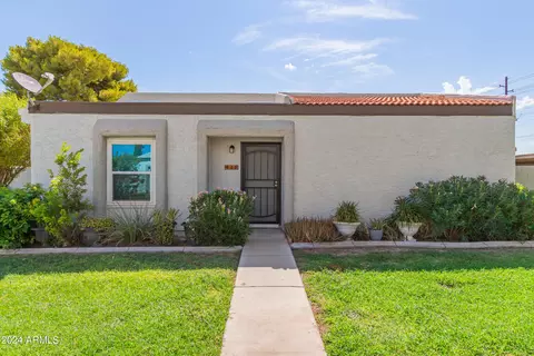 916 E Diamond Dr, Tempe, AZ 85283 photo 1