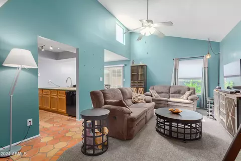 916 E Diamond Dr, Tempe, AZ 85283 photo 4