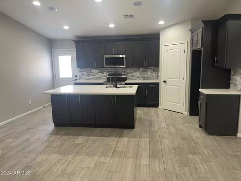 101 W Brooks St, Gilbert, AZ 85233 photo 3