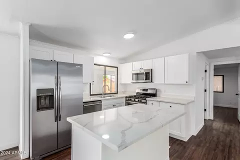 7027 W Nancy Rd, Peoria, AZ 85382