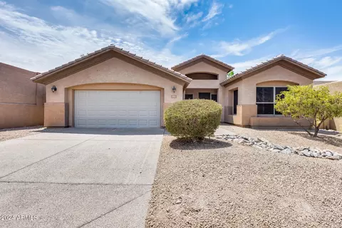 11418 S Santa Fe Ln, Goodyear, AZ 85338