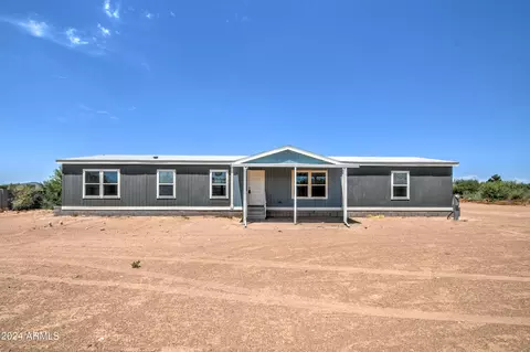 3062 W Smoketree St, Apache Junction, AZ 85120