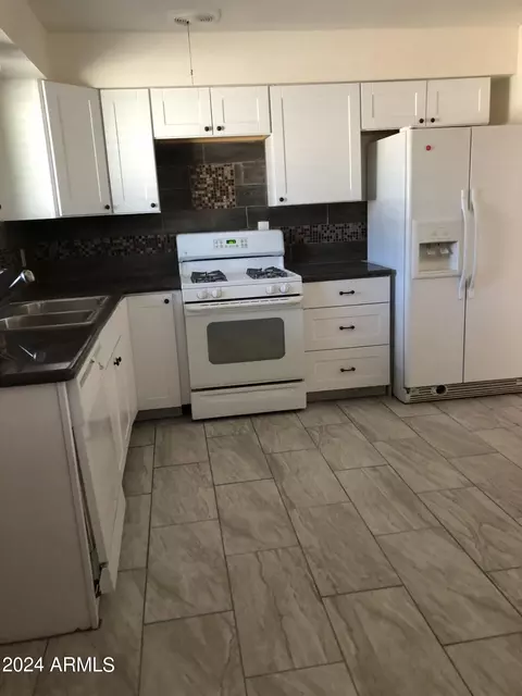 918 W Cochise Dr, Phoenix, AZ 85021