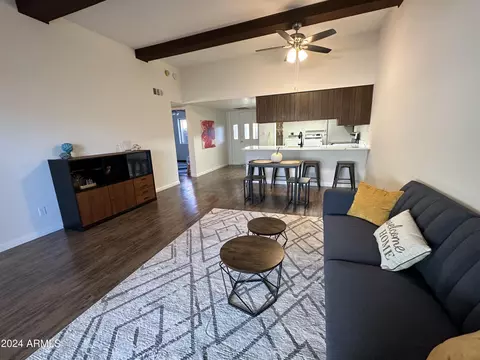910 N Center St #16, Mesa, AZ 85201
