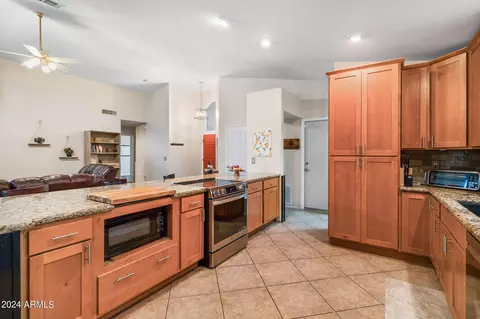 548 W Nopal Ave, Mesa, AZ 85210 photo 9