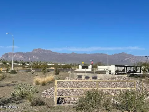 2738 E Bluff Springs Ave, Apache Junction, AZ 85119 photo 6