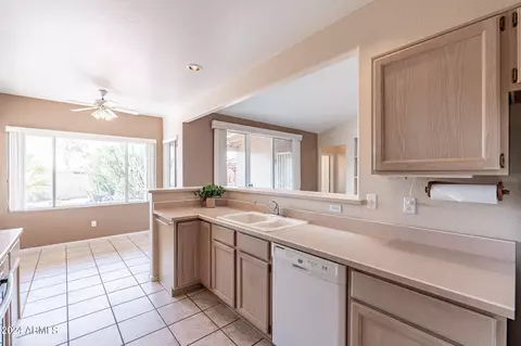 6146 E Quartz Cir, Mesa, AZ 85215 photo 8