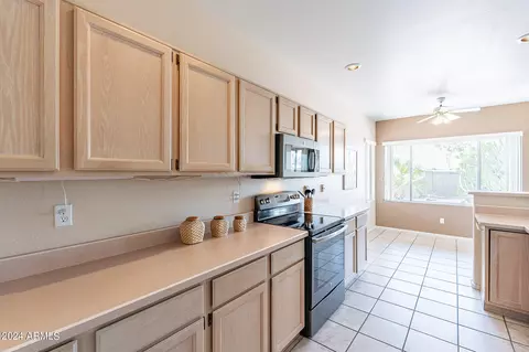 6146 E Quartz Cir, Mesa, AZ 85215 photo 7