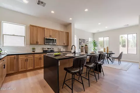 4250 E Blue Spruce Ln, Gilbert, AZ 85297 photo 2