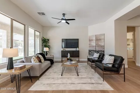 4250 E Blue Spruce Ln, Gilbert, AZ 85297 photo 3