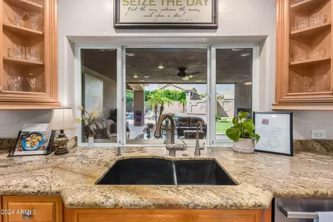 3038 E Thunderhill Pl, Phoenix, AZ 85048 photo 10