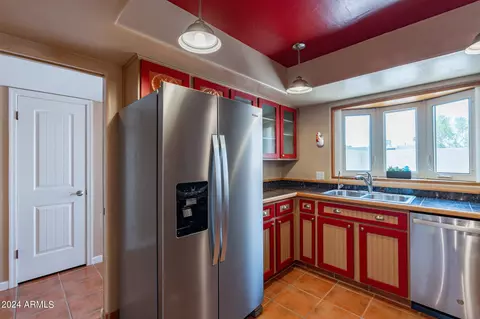 5429 S Mitchell Dr, Tempe, AZ 85283 photo 9