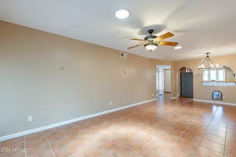 5429 S Mitchell Dr, Tempe, AZ 85283 photo 6