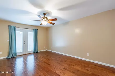 5429 S Mitchell Dr, Tempe, AZ 85283 photo 13