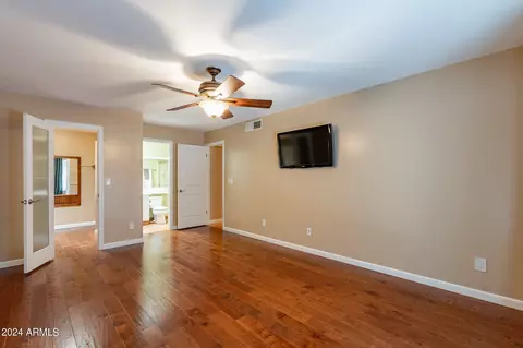 5429 S Mitchell Dr, Tempe, AZ 85283 photo 11