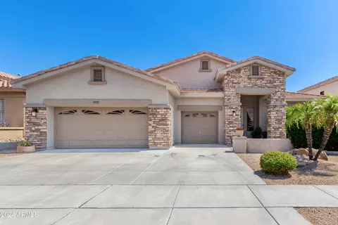 2425 W Barbie Ln, Phoenix, AZ 85085
