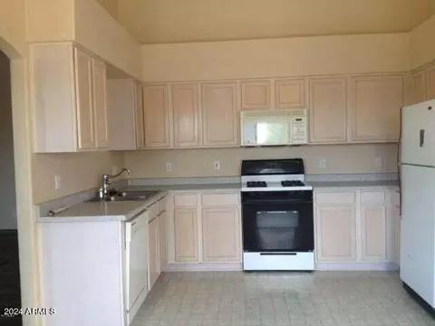 451 E Ashley Way, Florence, AZ 85132 photo 2