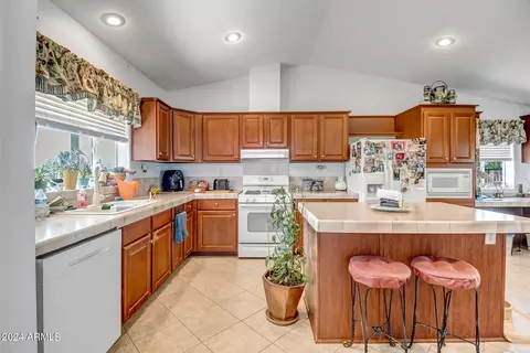 34212 W Pioneer St, Tonopah, AZ 85354