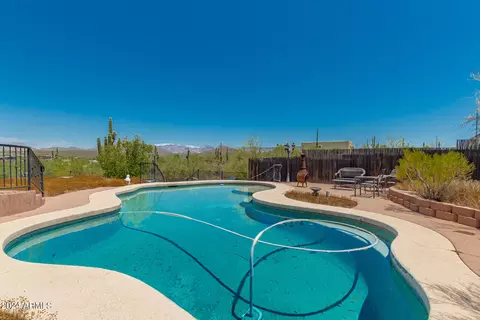 2420 W Wolftrap Rd, New River, AZ 85087