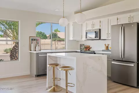 4511 E Bighorn Ave, Phoenix, AZ 85044 photo 9