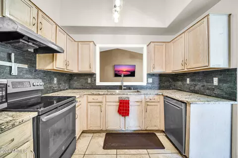 2207 E Wescott Dr, Phoenix, AZ 85024 photo 12