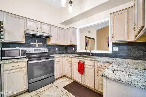 2207 E Wescott Dr, Phoenix, AZ 85024 photo 10
