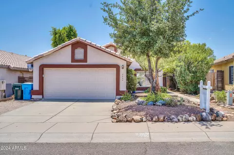 2207 E Wescott Dr, Phoenix, AZ 85024